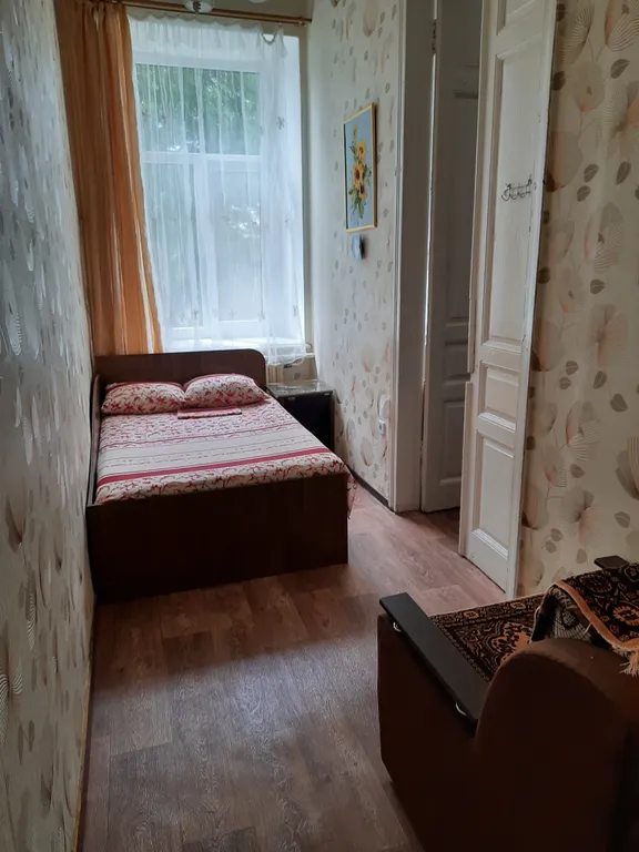 Квартира 2-комнатная Квартира — Евпатория