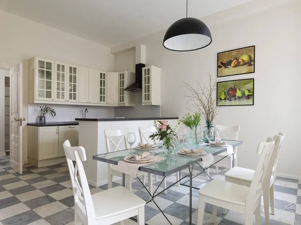 У Невского с видом на Фонтанку