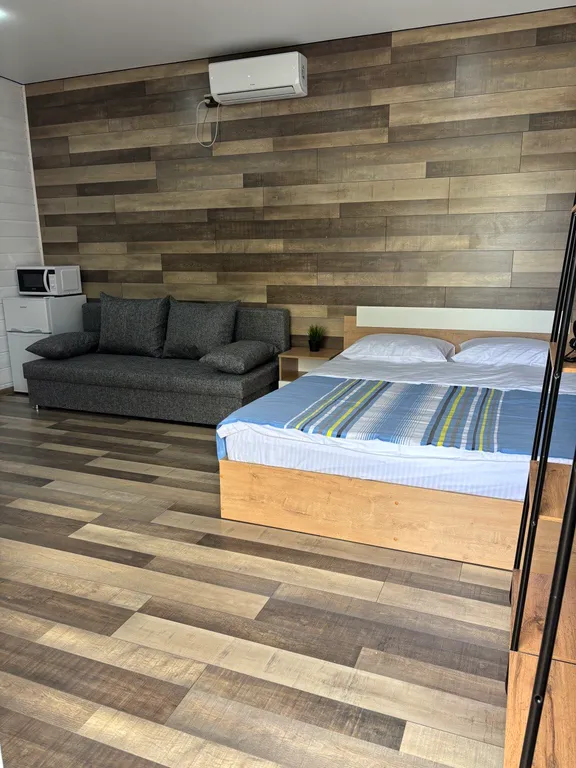 Домик в пешей доступности от моря со своей территорией