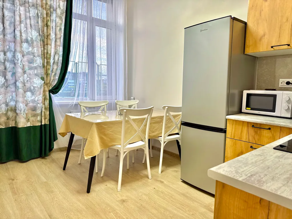 3-комнатная квартира в доме бизнес класса в самом центре левого берега столицы