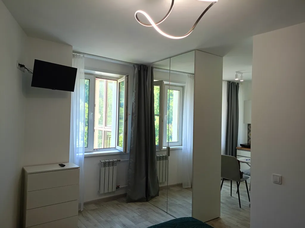 Новая студия вблизи Столбов и зоопарка