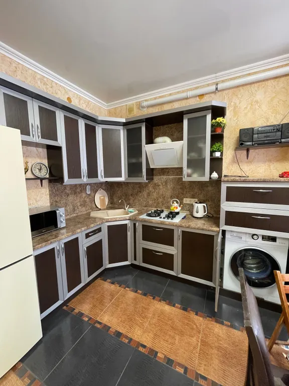 Квартира Просторная квартира в 5 минутах от моря с отдельным входом — Геленджик