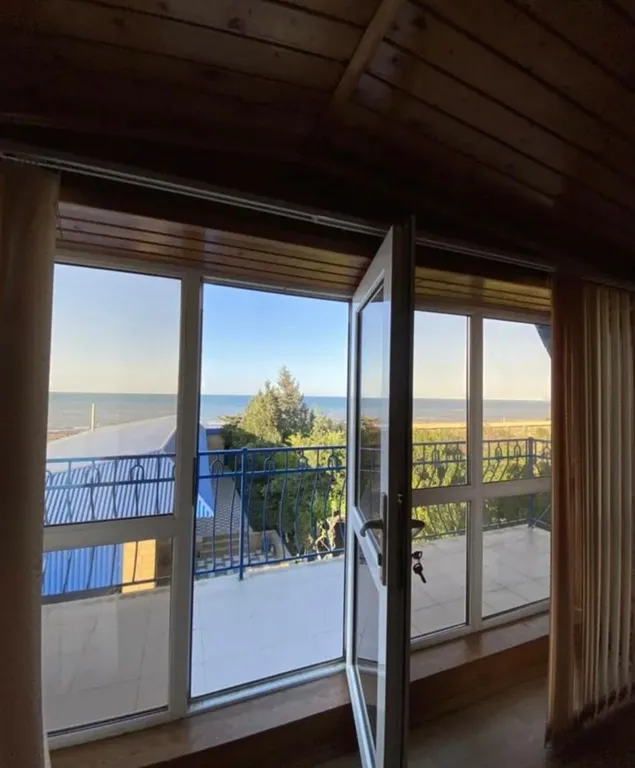 Уютный дом для отдыха на берегу