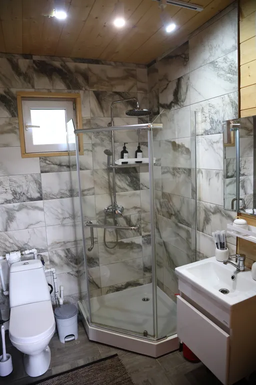 Уютный дом, дом-баня, банный чан,вид на лес рядом с сосновым бором