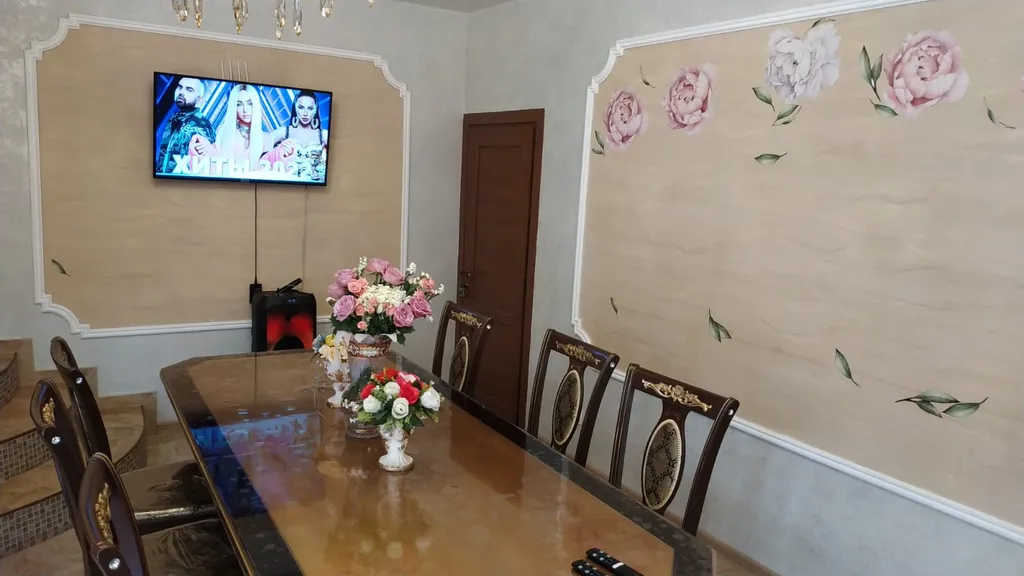 Дом с тёплым бассейном и баней в Новой Москве