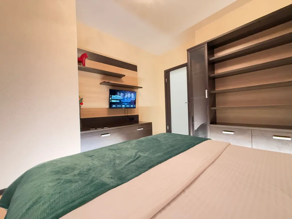 Тут хорошо на Сурикова