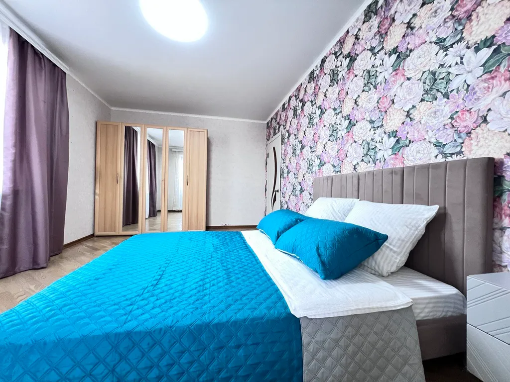 Двухкомнатная, БОЛЬШАЯ, ЦЕНТР