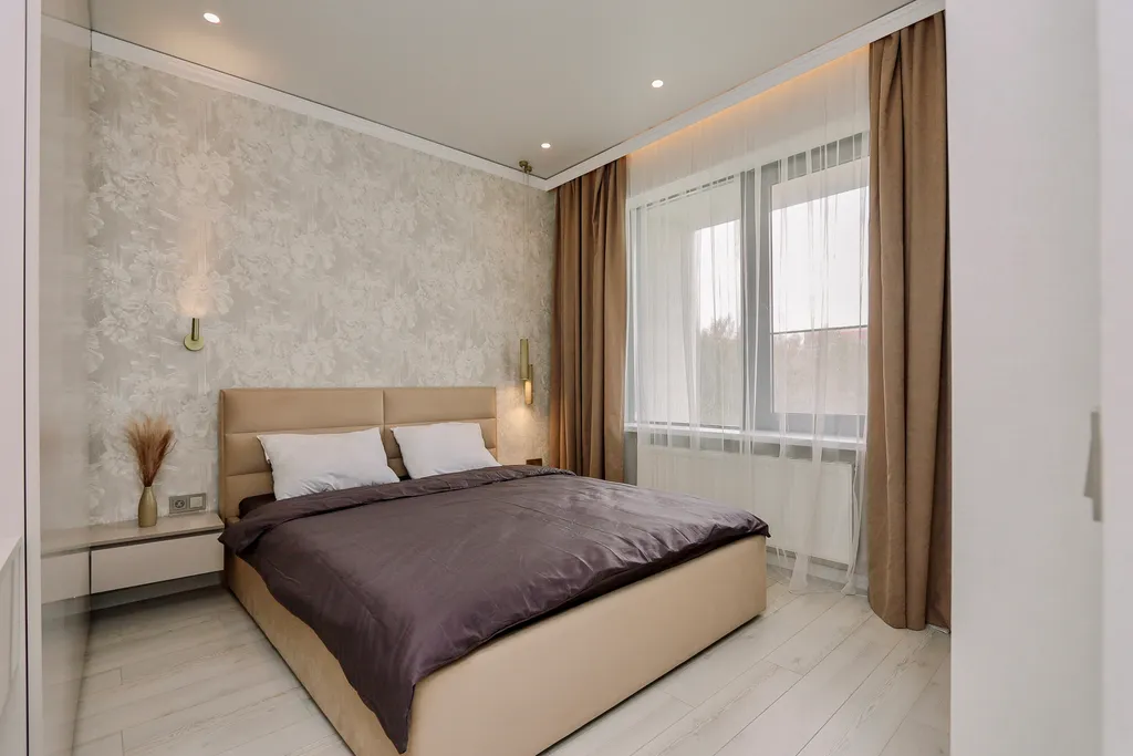 Апартаменты с видом на пруд и историческую часть города