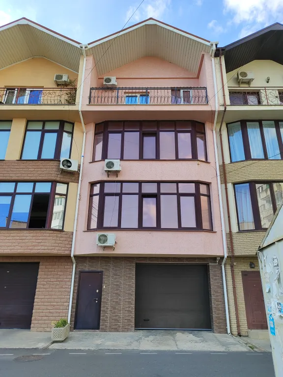 Квартира - студия с двориком в Мисхоре, в частном доме