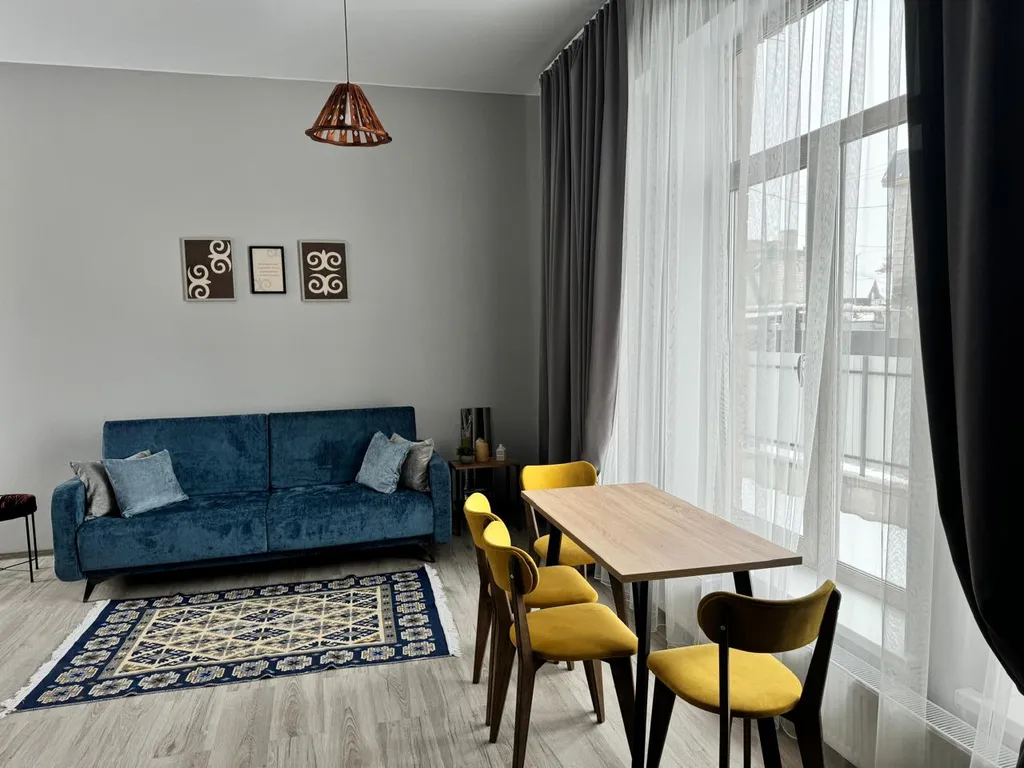 Комната с видом на горы