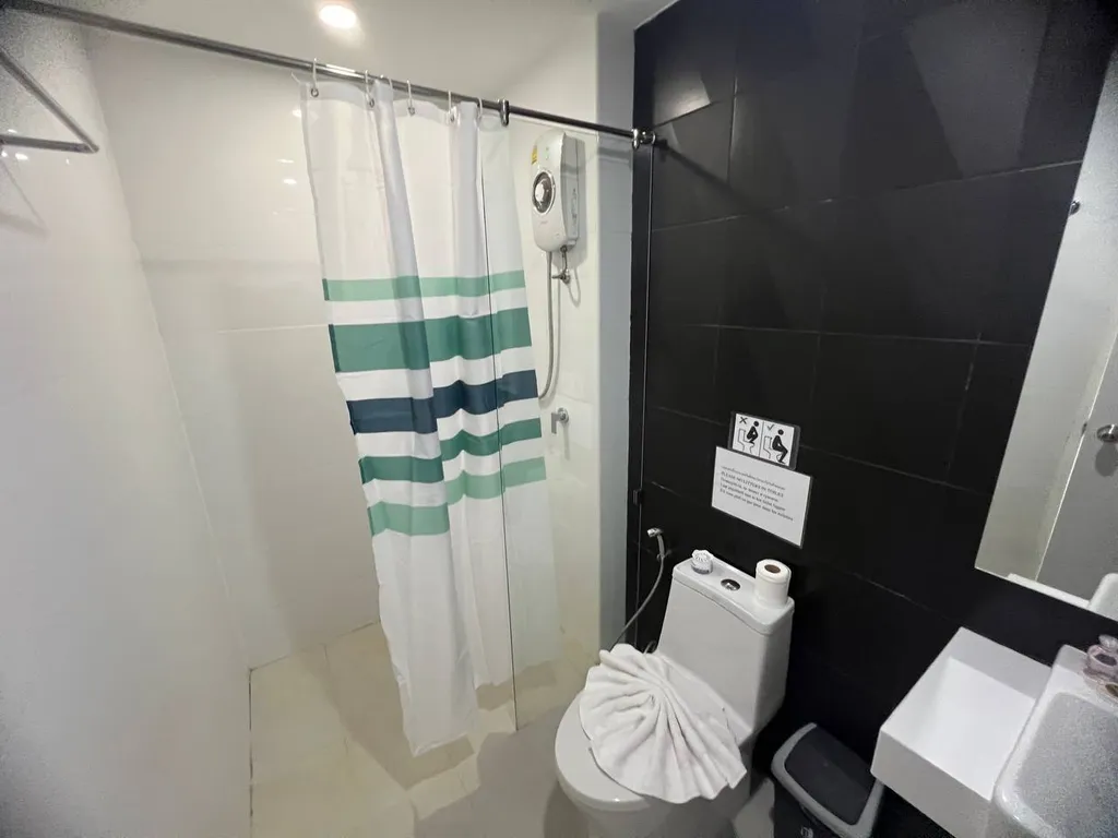 Студия после ремонта с потрясающим видом в центре Каты