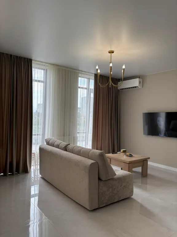 Квартира на набережной в самом центре города