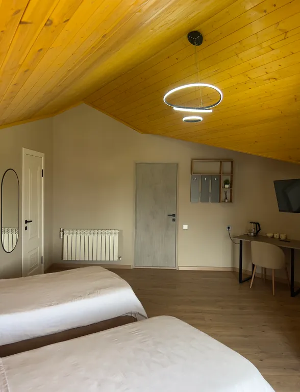 Двухместный улучшенный номер с двумя отдельными кроватями