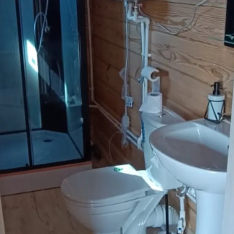 Дома для отдыха "Ипиней" С видами на домашние вулканы, город, бухту