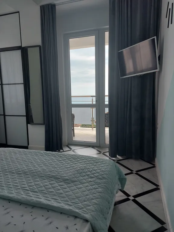 Апартаменты с шикарным видом на море и горы