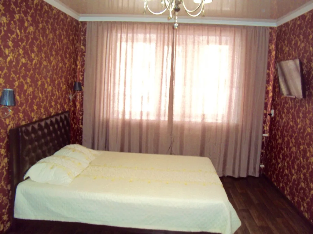 "Вип" апартаменты с дизайнерским интерьером в деловом центре города