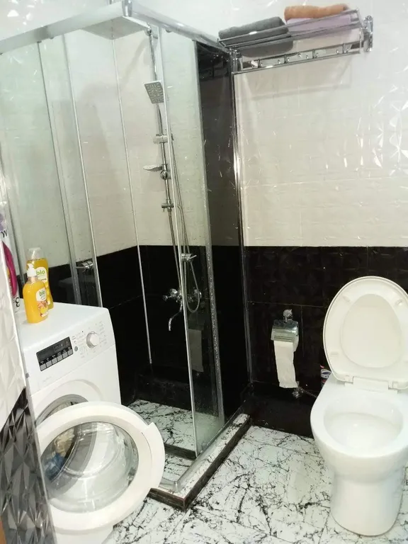 Квартира 3-комнатная Квартира — Батуми