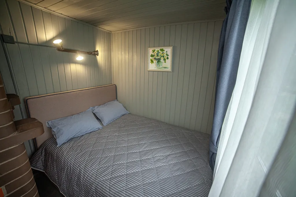 Дом за озером