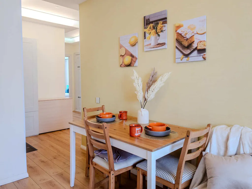 Просторная двушка с тёплой лоджией рядом с Александровским парком