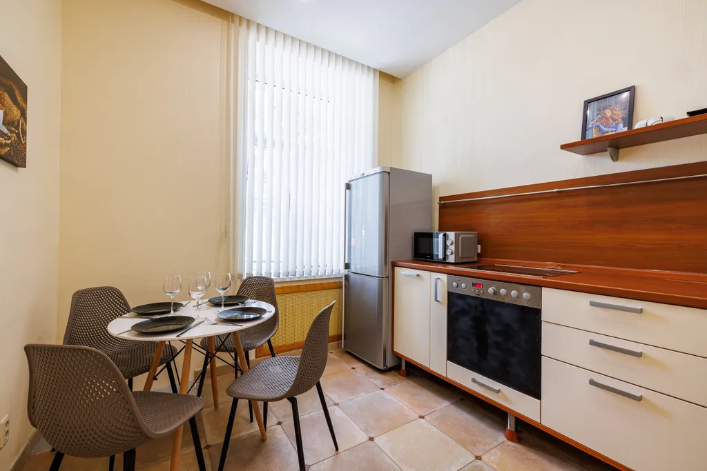 Уникальная квартира с отдельным входом в центре