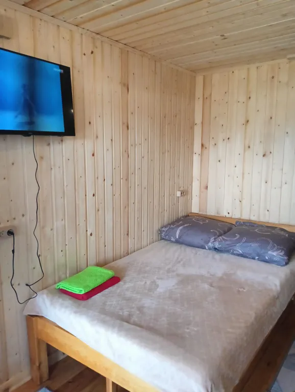 На Алтае на берегу реки Катунь