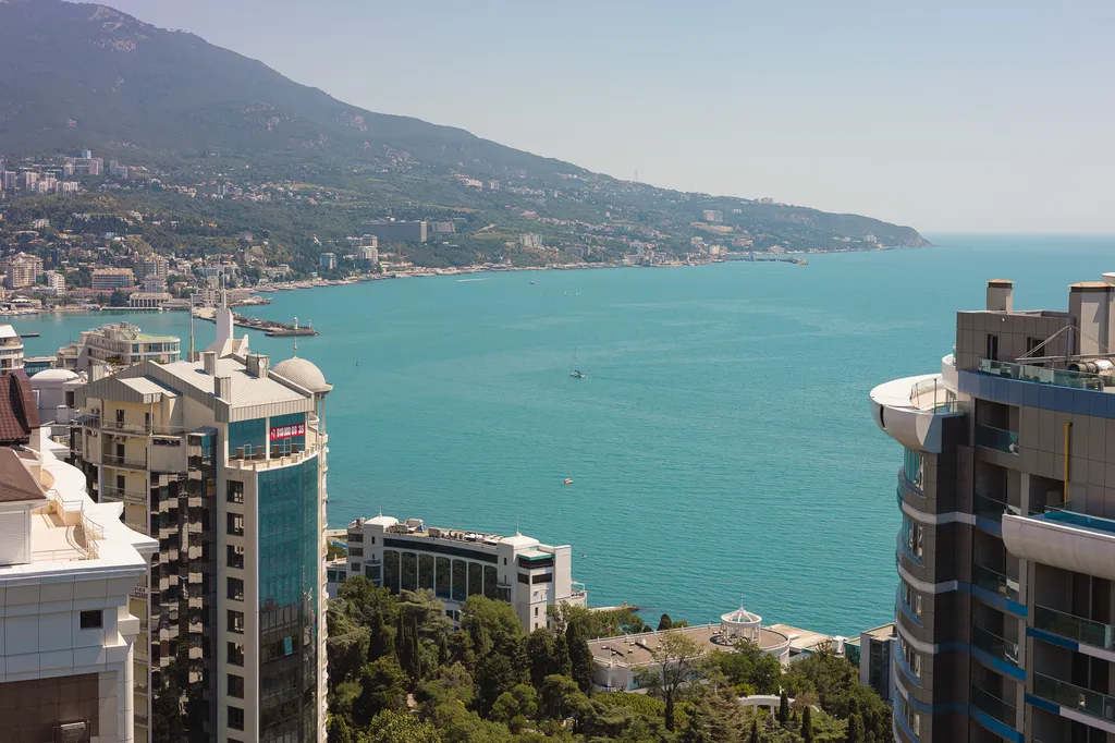 Эксклюзивная квартира с лучшим видом в приморском парке Ялты — аренда посуточно в Ялта