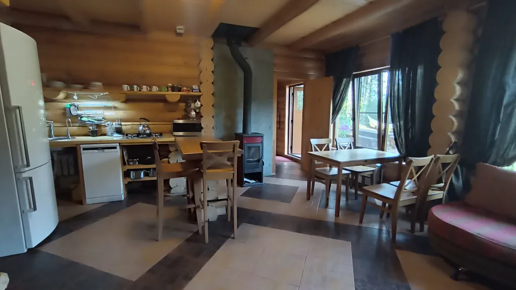 Дом на озере