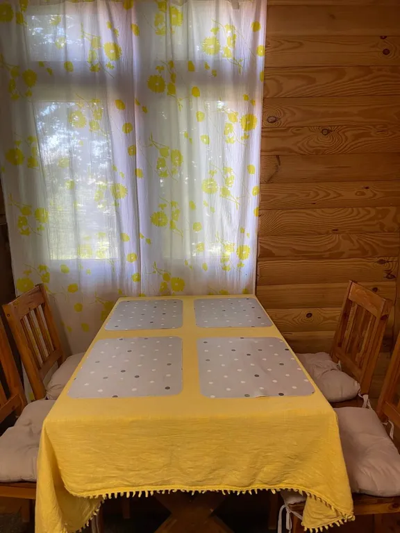 Двухэтажный дом в частном секторе