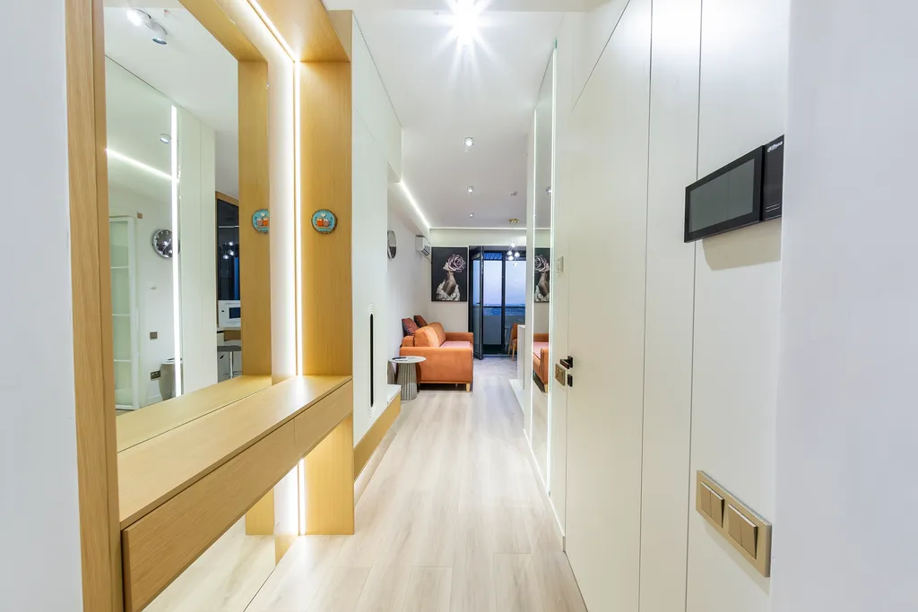 Уютная и теплая квартира в NRG U Tower