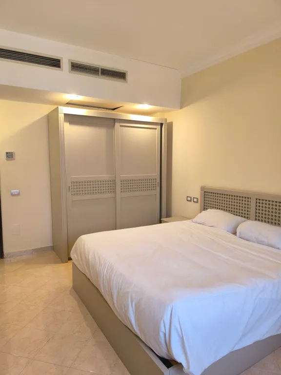 Квартира в Palm Beach Piazza Сахл Хашиш с собственным пляжем