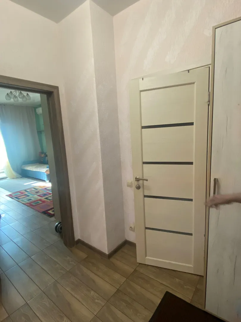 Вход в кухню-гостиную