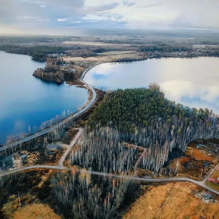 Коттедж Коттедж Дуплекс с сауной, терассой, зоной барбекю и детской площадкой — Уткино