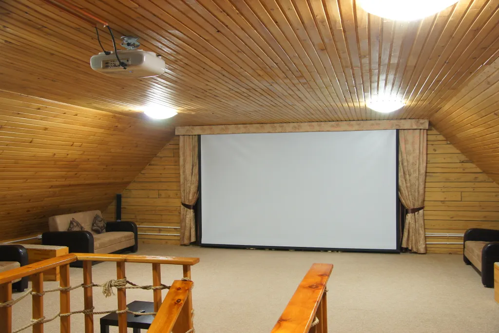 Уютный коттедж для семейного отдыха с домашним кинотеатром.