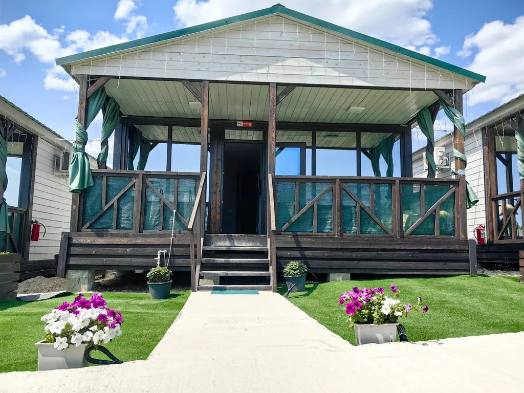 Уютный домик с видом на море