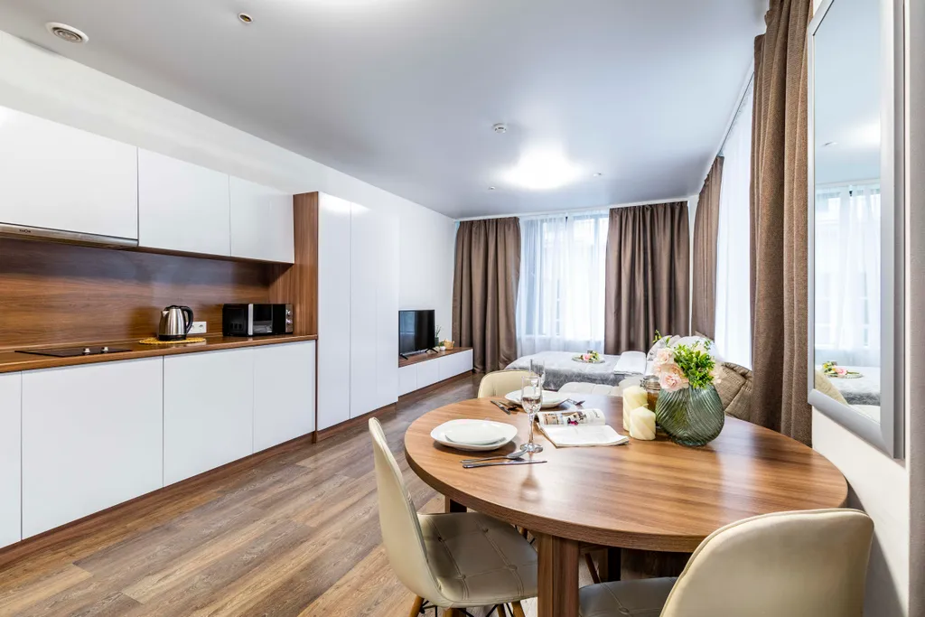 Угловой просторный апартамент