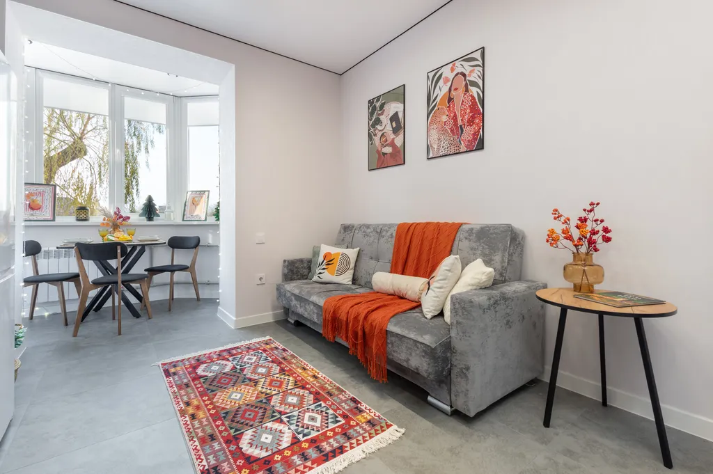 Эстетичная квартира с дизайнерским ремонтом и видом на иву