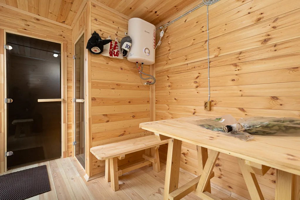 Дом с беседкой, чаном и баней