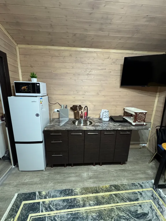 Уютный дом в сосновой лесу