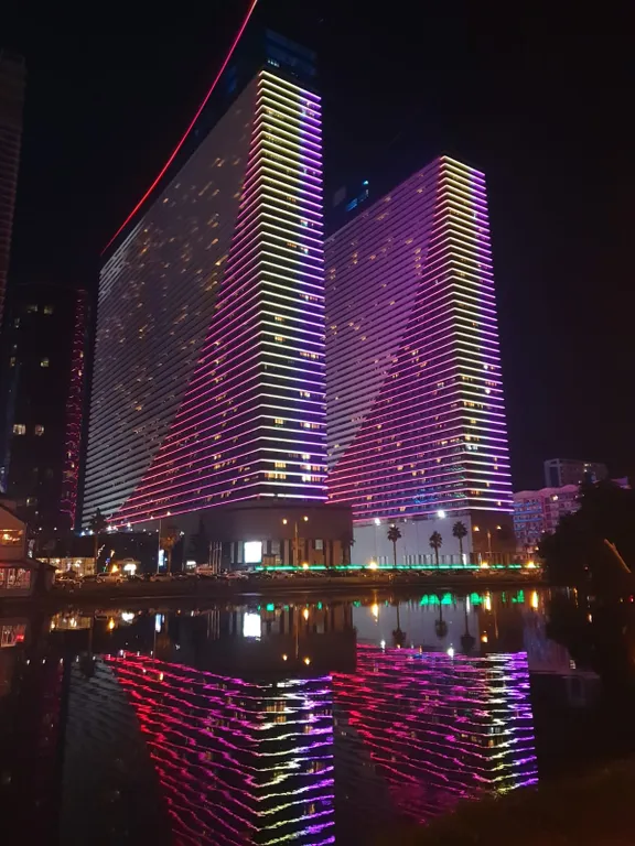 Квартира Апартаменты студия в центре города в Orbi city с видом на море и горы — Батуми