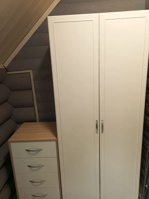 Уютный загородный дом с видом на лес