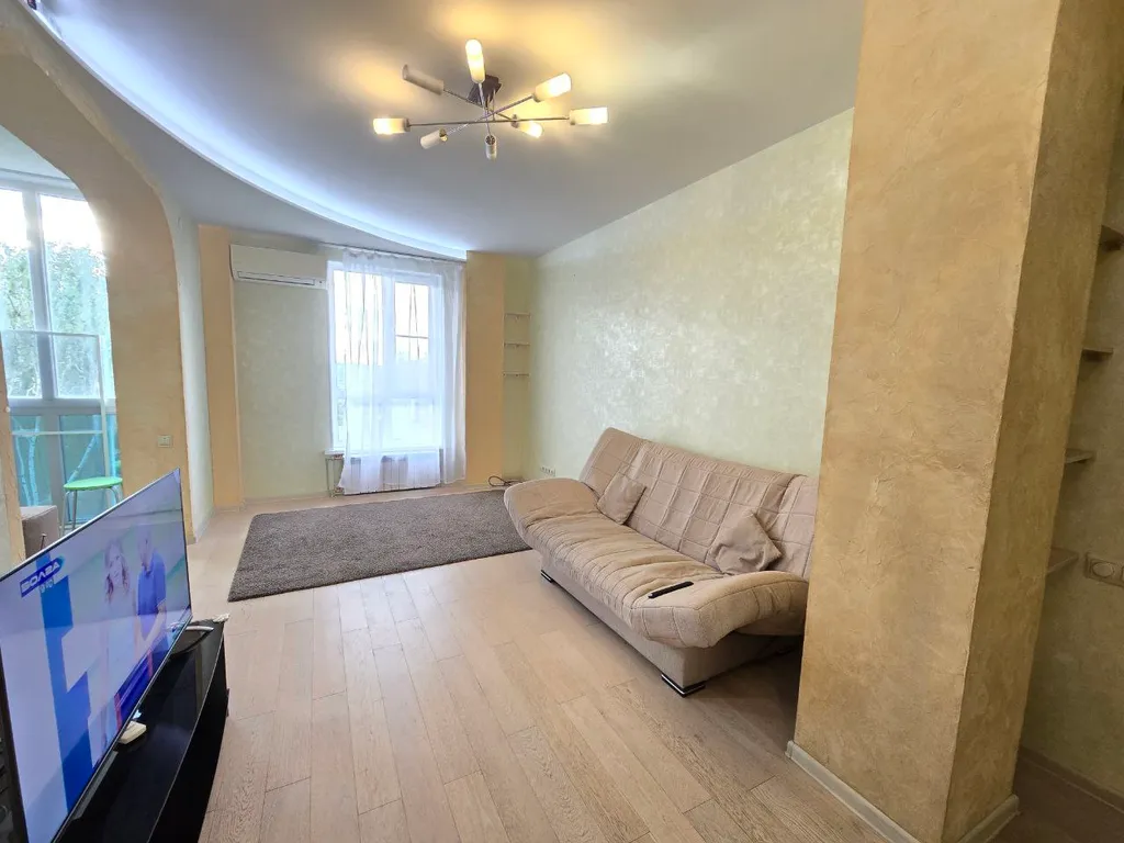 Просторная 2-х комнатная на пр-т Ленина Метро - Двигатель Революции