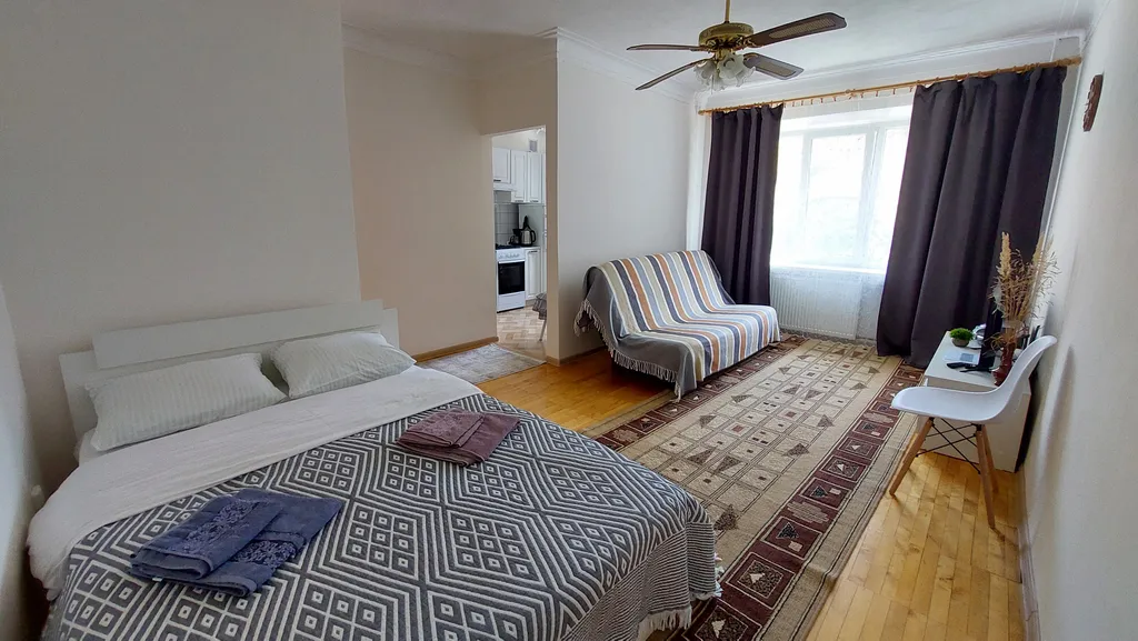 Уютная квартира около набережной в центре города "Как дома"