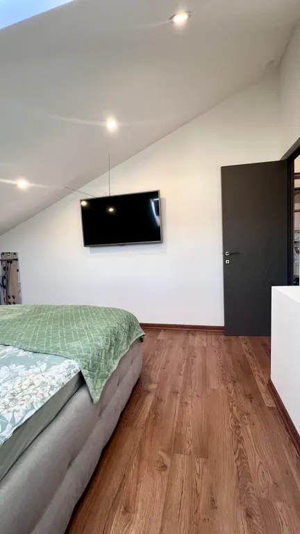 Комфортная квартира на Таврической