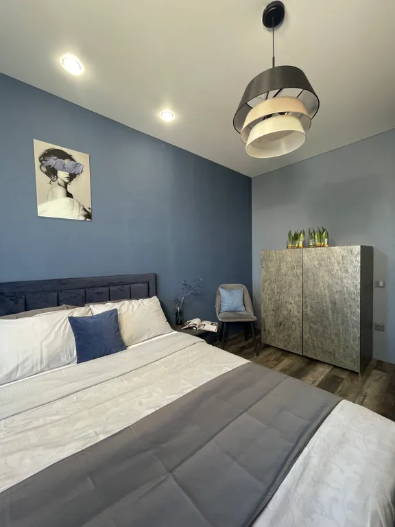 Роскошная уютная квартира с огромными окнами в тихий двор