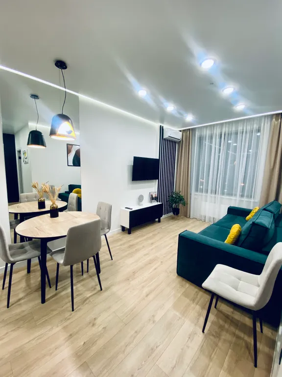 Премиум Республика на центральной площади