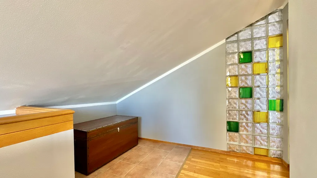 Дом у моря с личным парком, бассейном и сауной