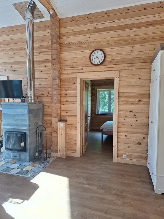 Коттедж на берегу реки в Рощино