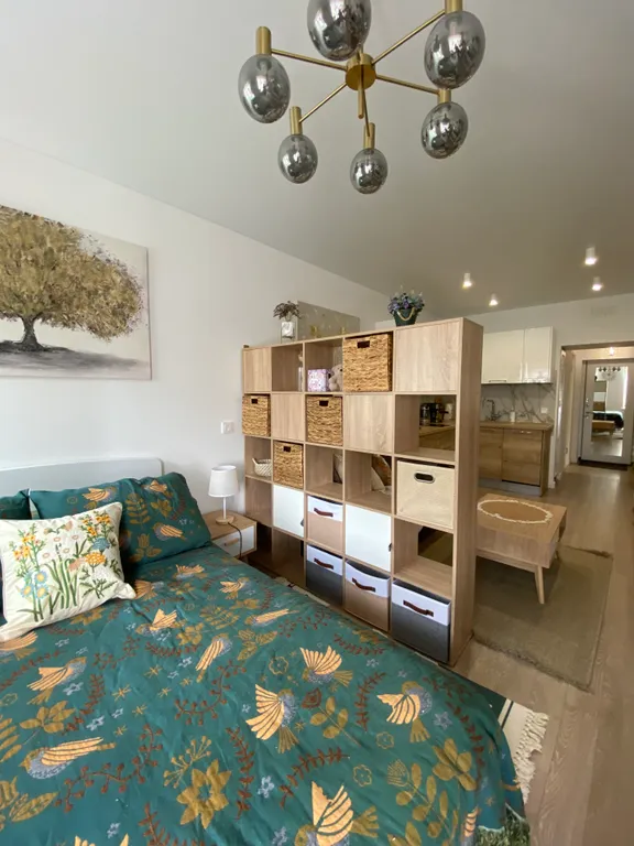 Студия в стиле Сканди с видом на Кремль