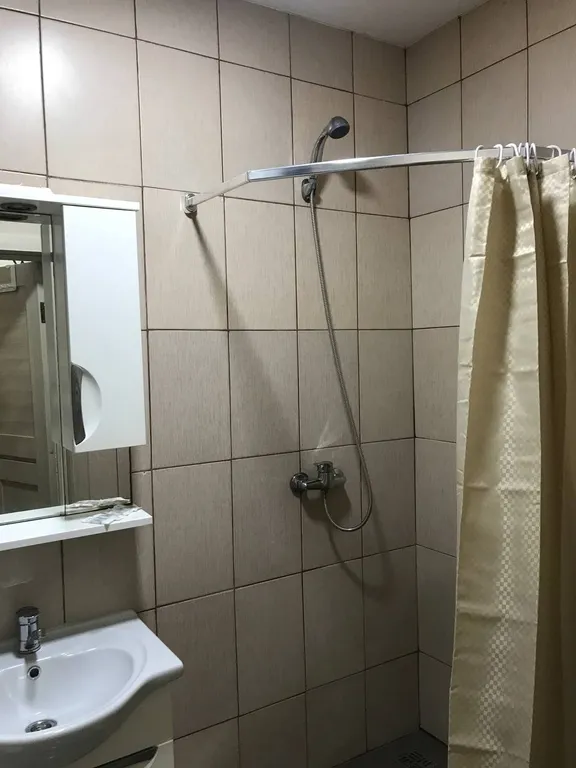 Квартира-студия у моря в шаговой доступности, личная парковка