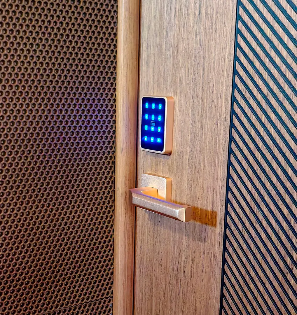Фото